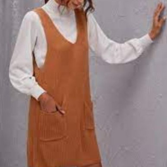 Bobeau Sleeveless Washed Pocket Midi Dress - Picture 3 of 9